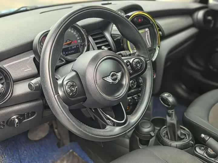 MINI 