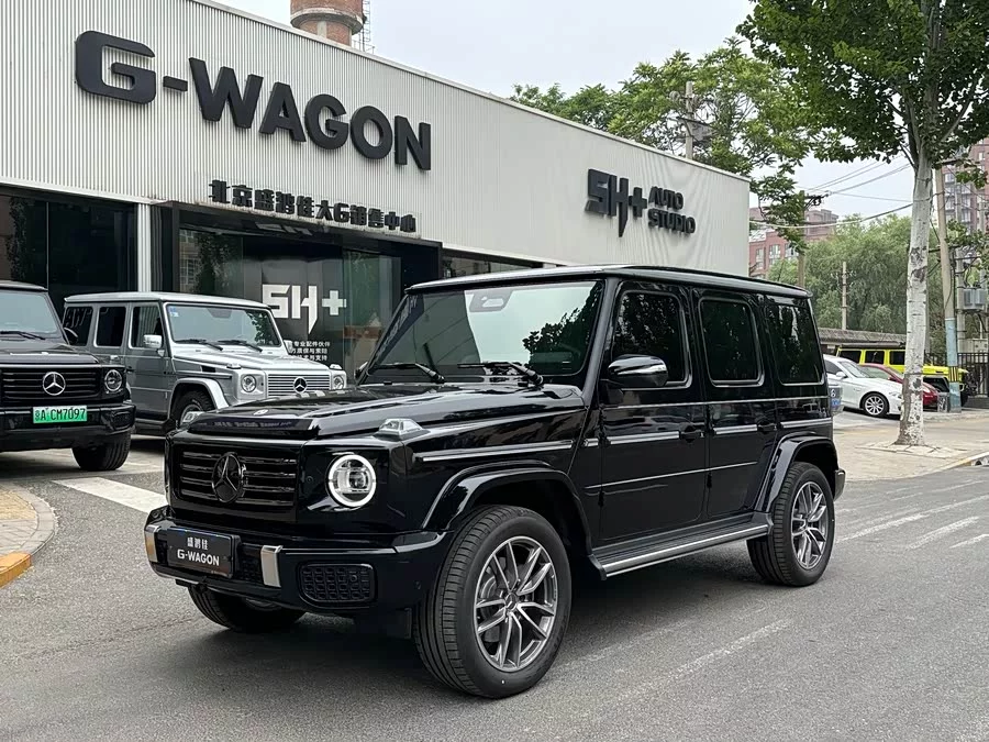Mercedes Benz G-rated