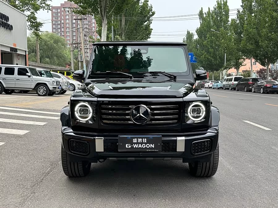 Mercedes Benz G-rated
