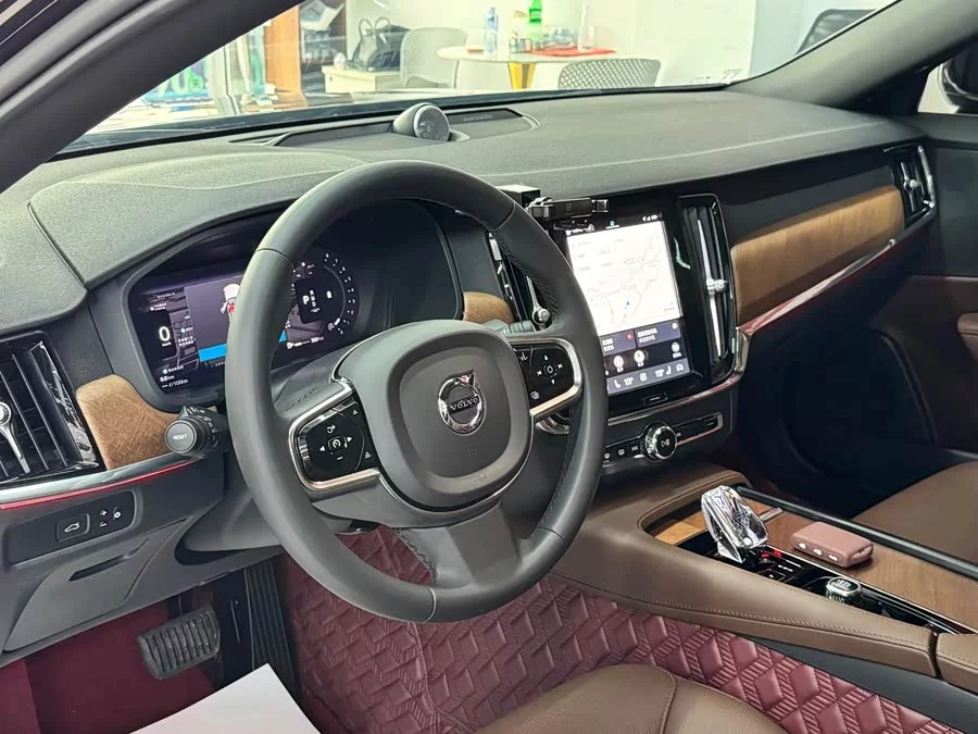 Volvo S90