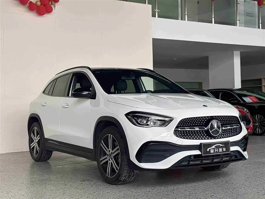 Mercedes Benz GLA