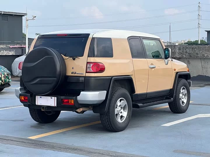 Toyota FJ Cruiser