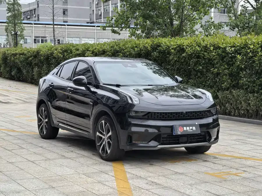 Lynk & Co 05