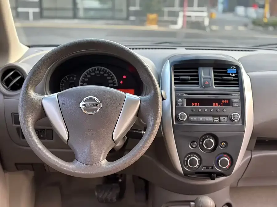 Nissan Sunny