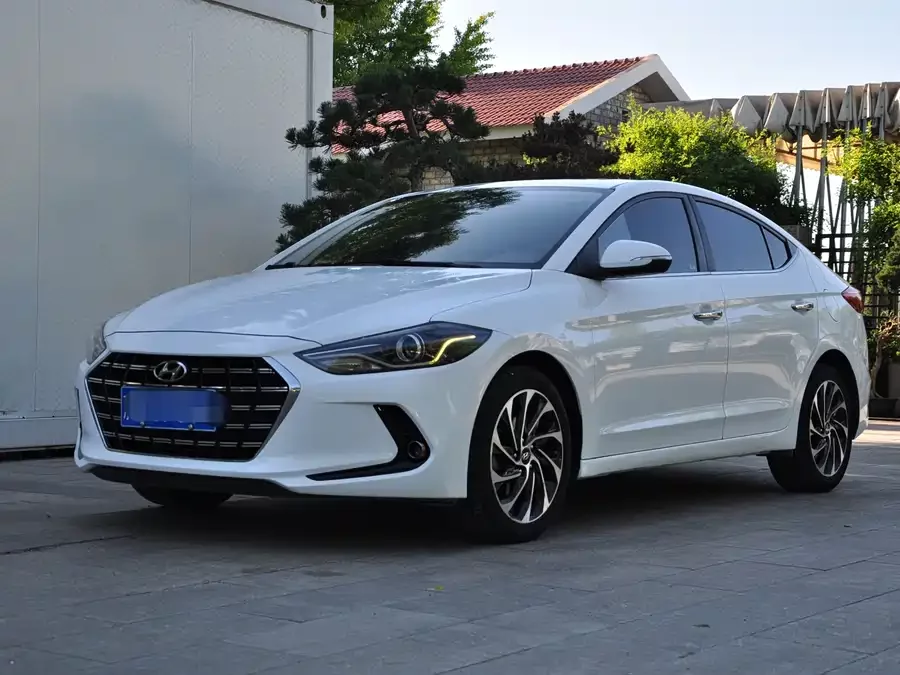 Hyundai elantra