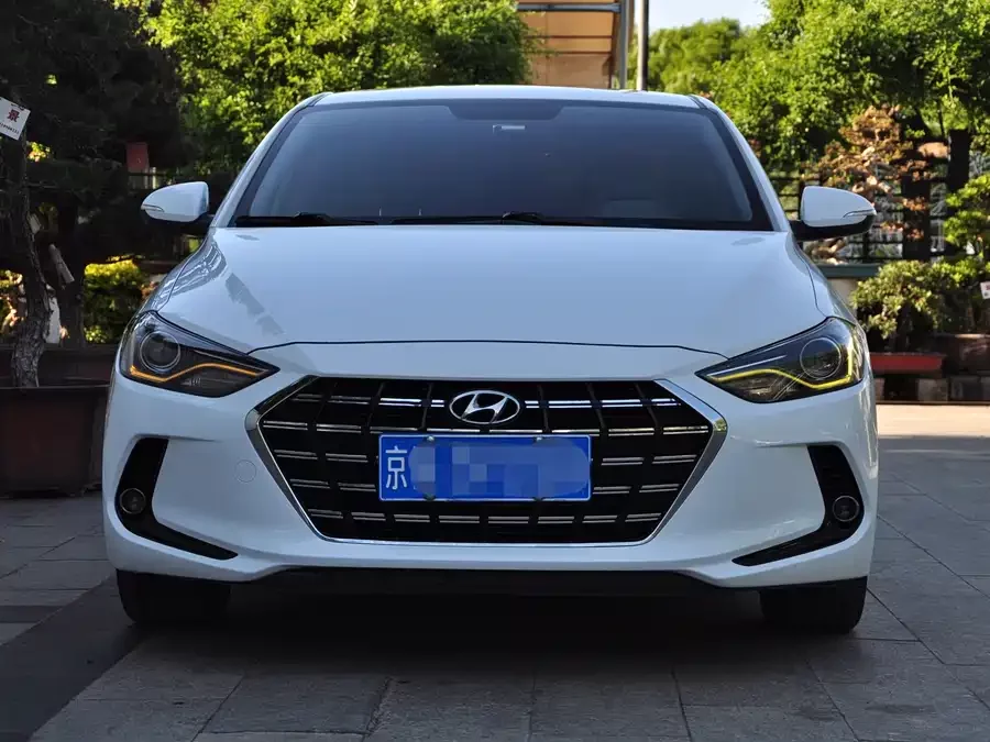 Hyundai elantra