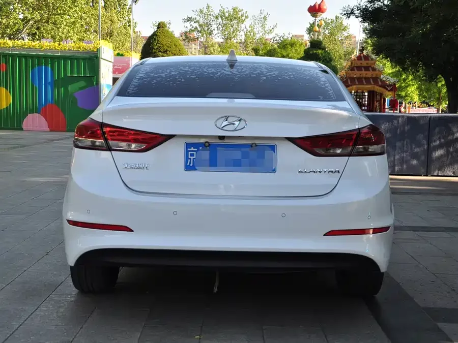 Hyundai elantra