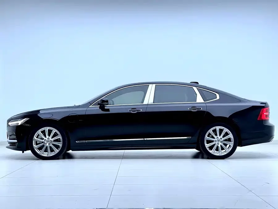 Volvo S90 plug-in hybrid