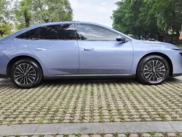 Nissan N6