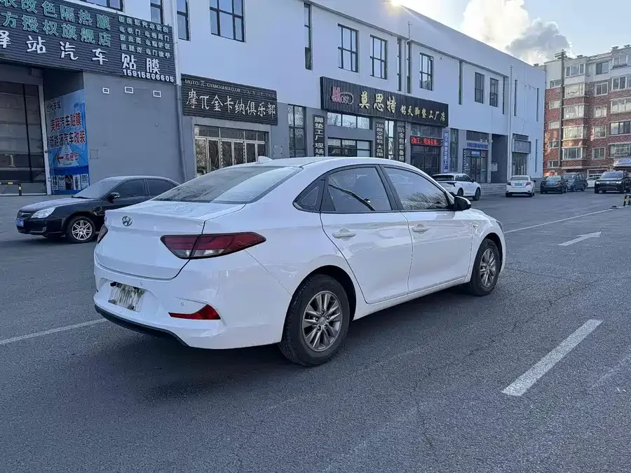 Hyundai Elantra / Celesta