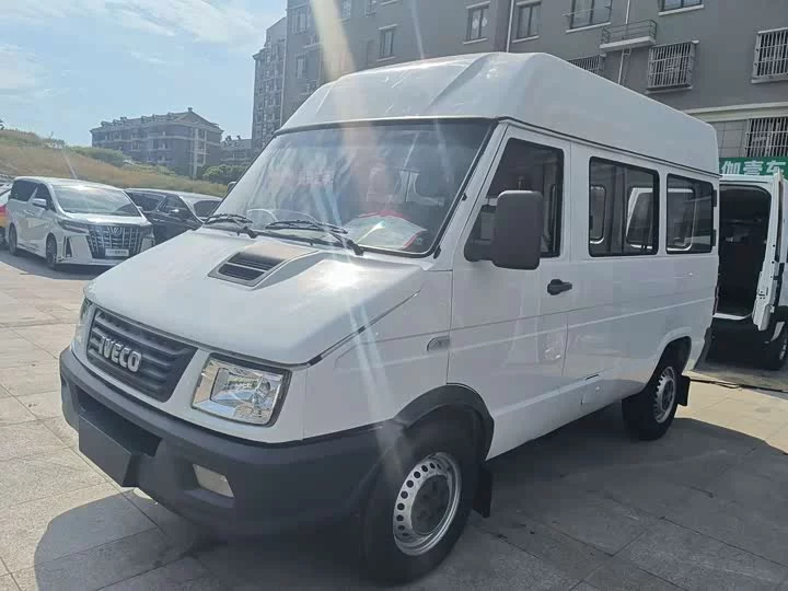 Iveco proud