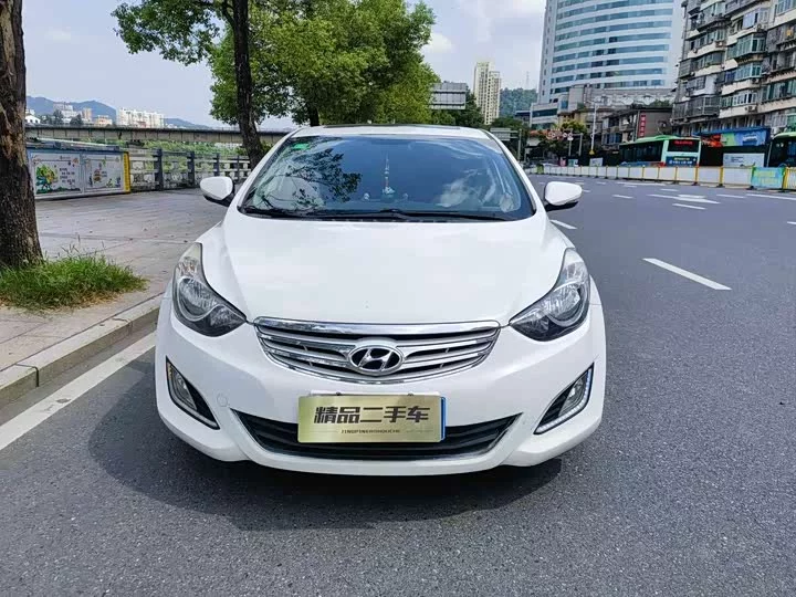 Hyundai Elantra