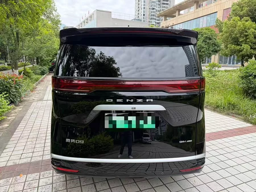 BYD D9