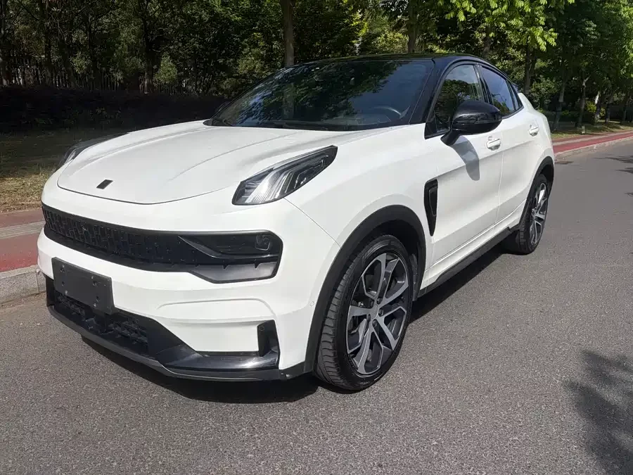 Lynk & Co 05