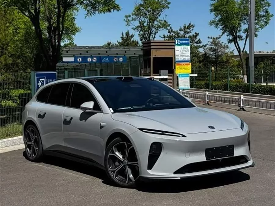 NIO ET5T