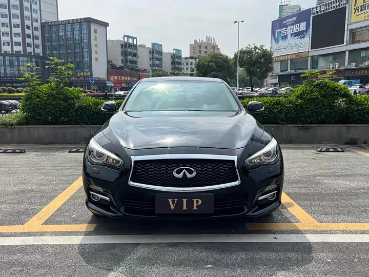 Infiniti Q50L