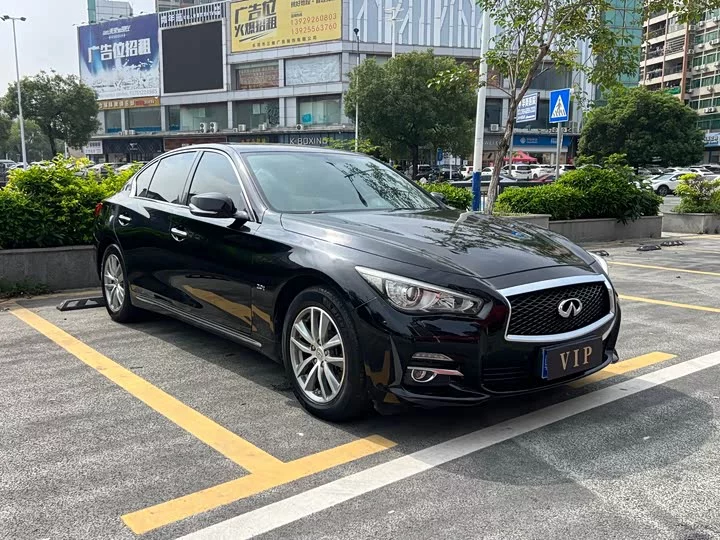 Infiniti Q50L