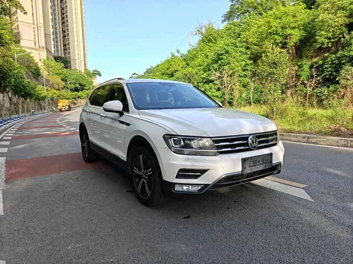 Volkswagen Tiguan L