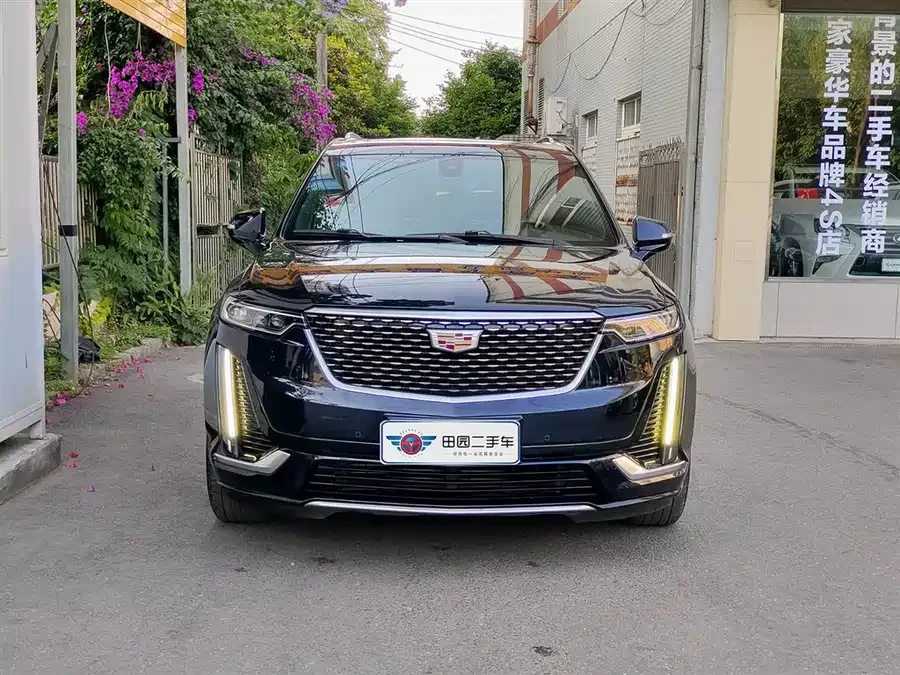 Cadillac XT6