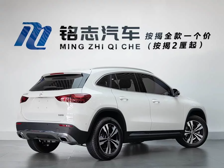 Mercedes Benz GLA