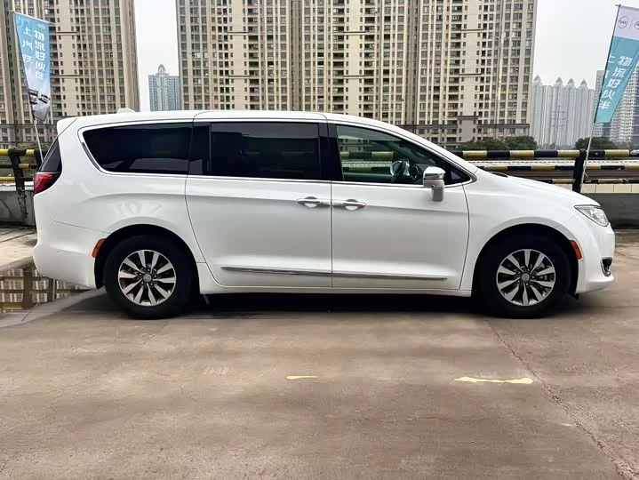Chrysler Grand Voyager PHEV