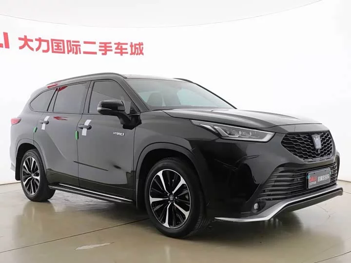 Toyota Crown Kluger