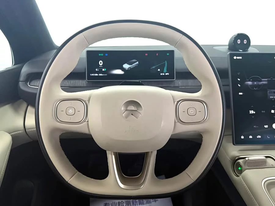 NIO ES6