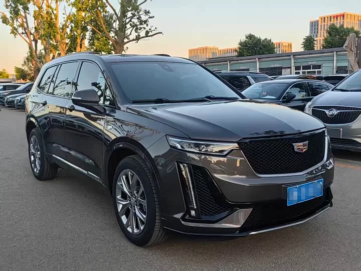 Cadillac XT6
