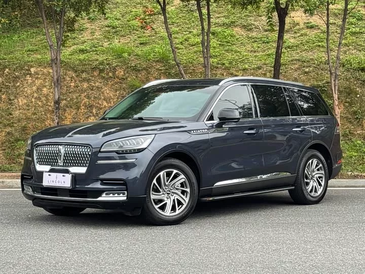 Lincoln aviator