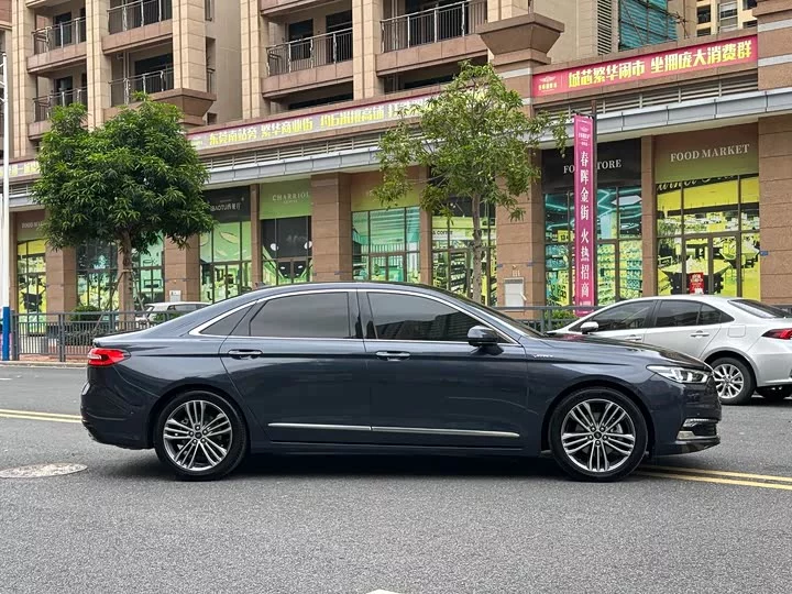 Ford Taurus