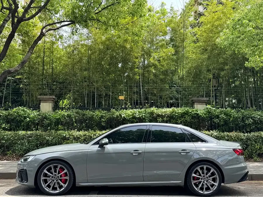 Audi S4