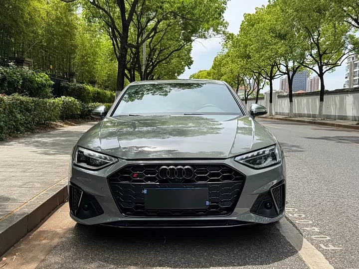 Audi S4