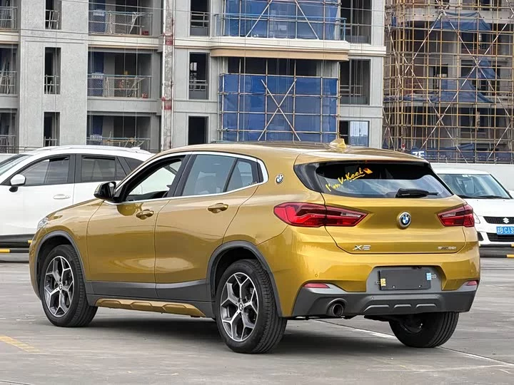 BMW X2
