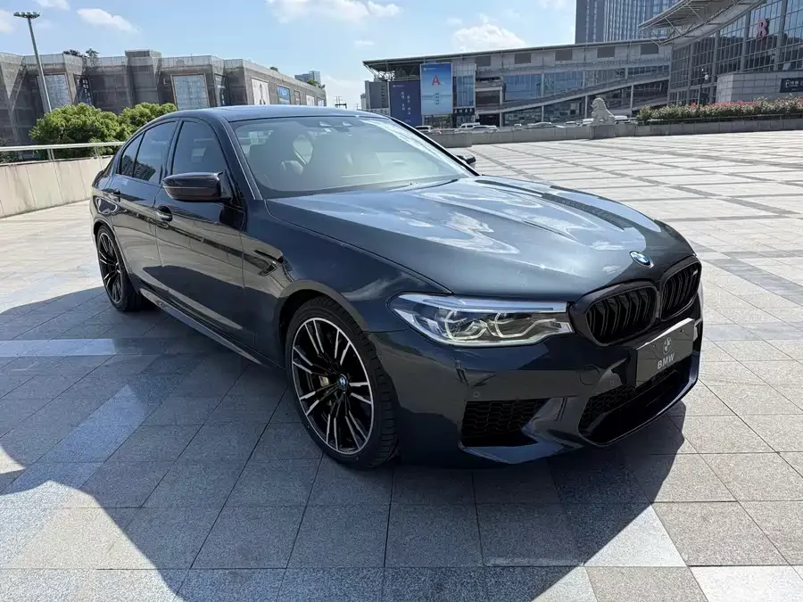 BMW M5