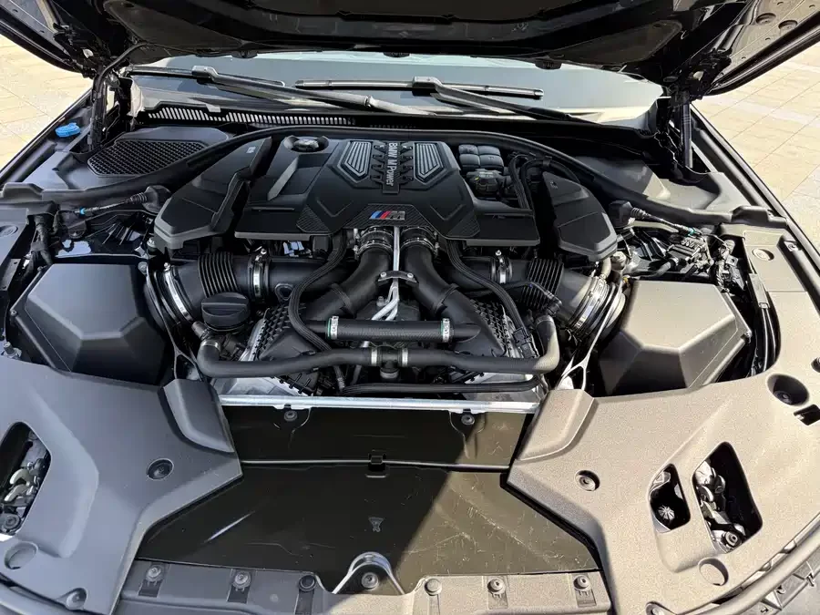 BMW M5
