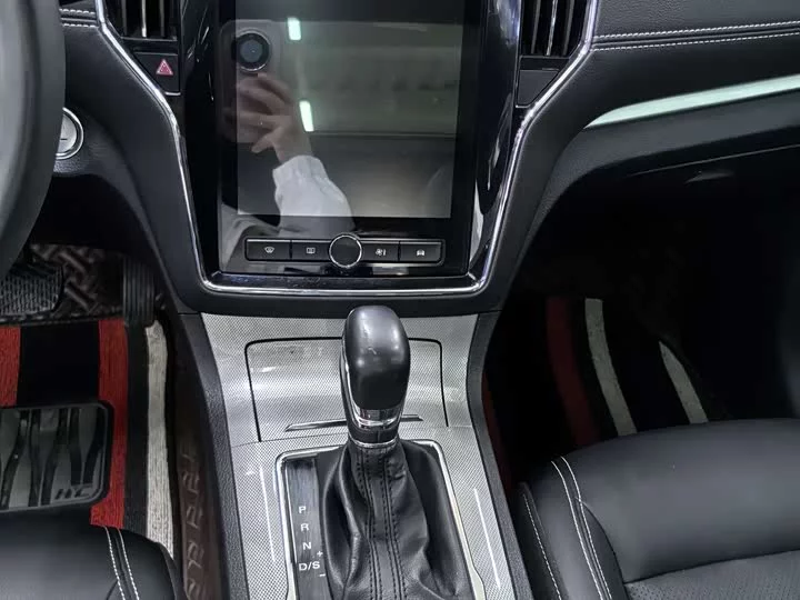 Roewe RX5