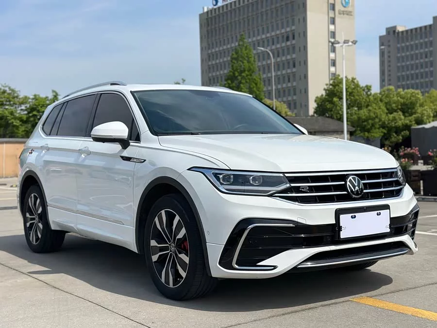 Volkswagen Tiguan L