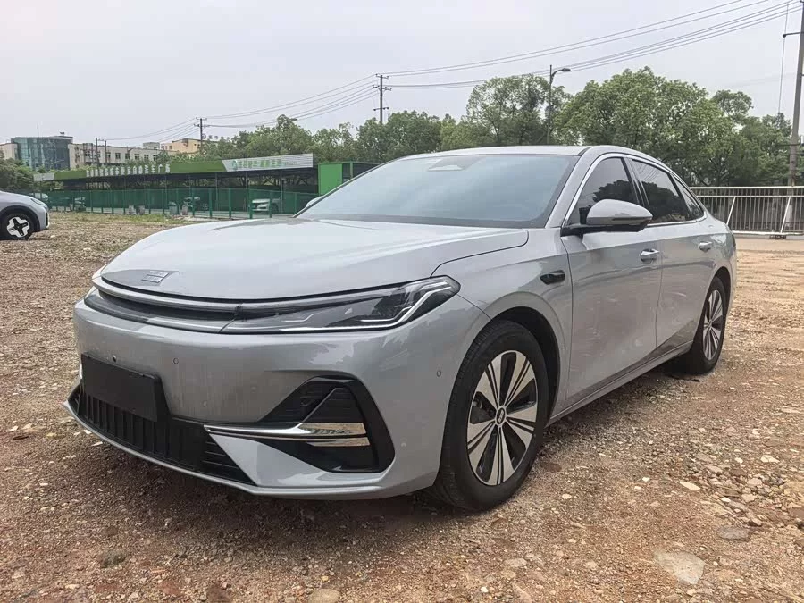 Geely Galaxy A7 EM