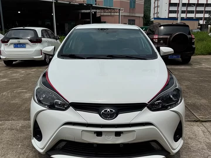 Toyota YARiS L Enjoy