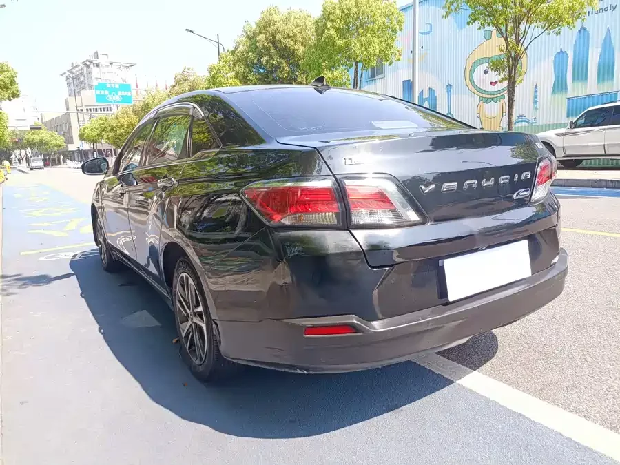 Venucia D60