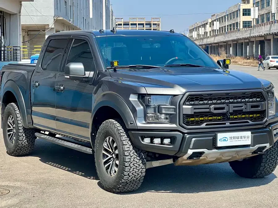 Ford F-150 Raptor