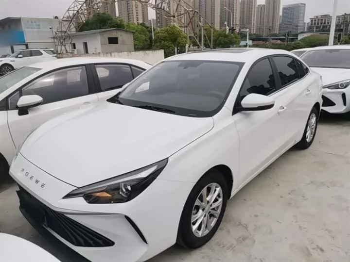 Roewe i5