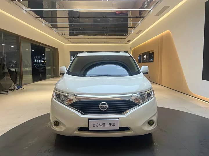 Nissan nobleman