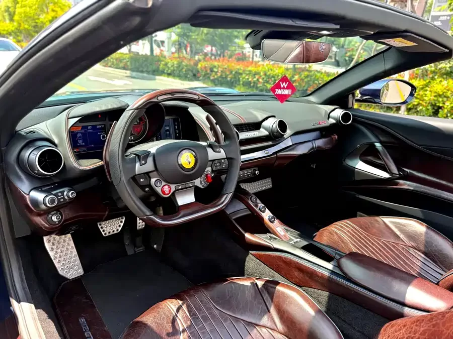 Ferrari 812