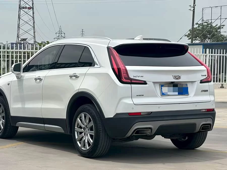 Cadillac XT4