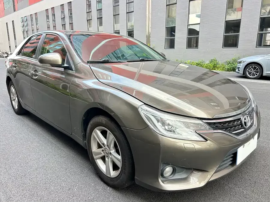 Toyota Reiz