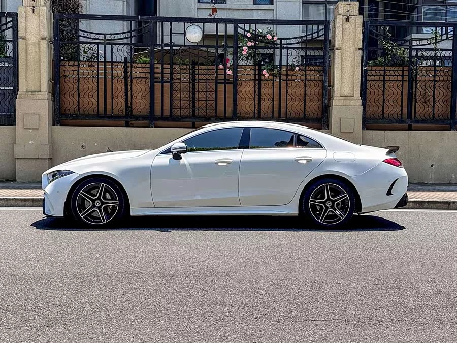 Mercedes Benz CLS