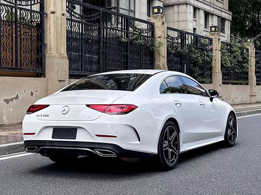 Mercedes Benz CLS
