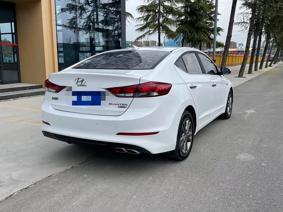 Hyundai elantra