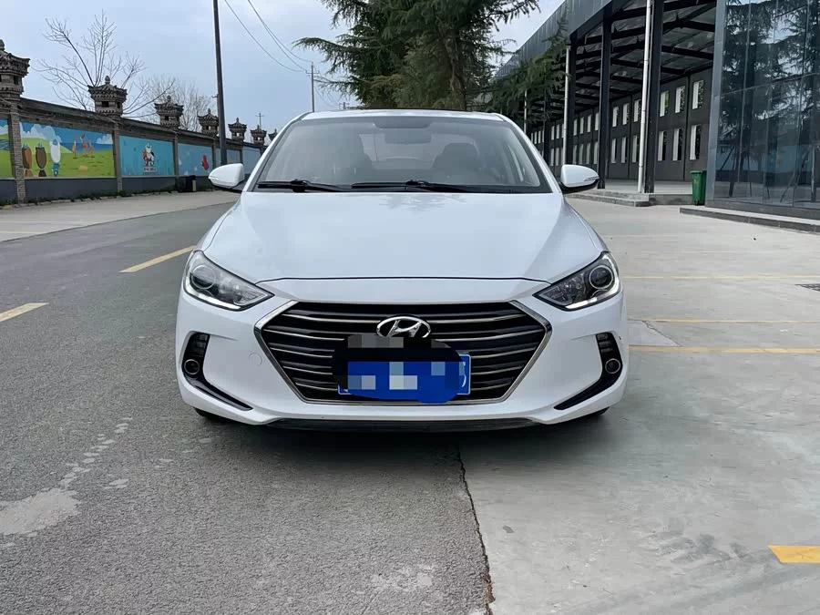 Hyundai elantra